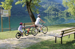 Peruzzo Trail Angel Bara de tractare pentru biciclete pentru tractarea unei biciclete pentru copii