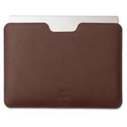 Husă elegantă Baltan Razor maro închis din piele naturală pentru MacBook Air 13 M3