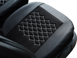 Husa Auto cu Suport Lombar, Model POK-TER Motive, Universala, Culoare Negru