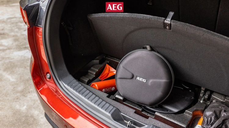 Cabluri de pornire AEG DIN 25 carcasă de protecție iluminată pentru pornire 1100A 3.5 m pol_pl_Kable-rozruchowe-AEG-DIN25-Podswietlane-StartProtect-Etui-49031_6